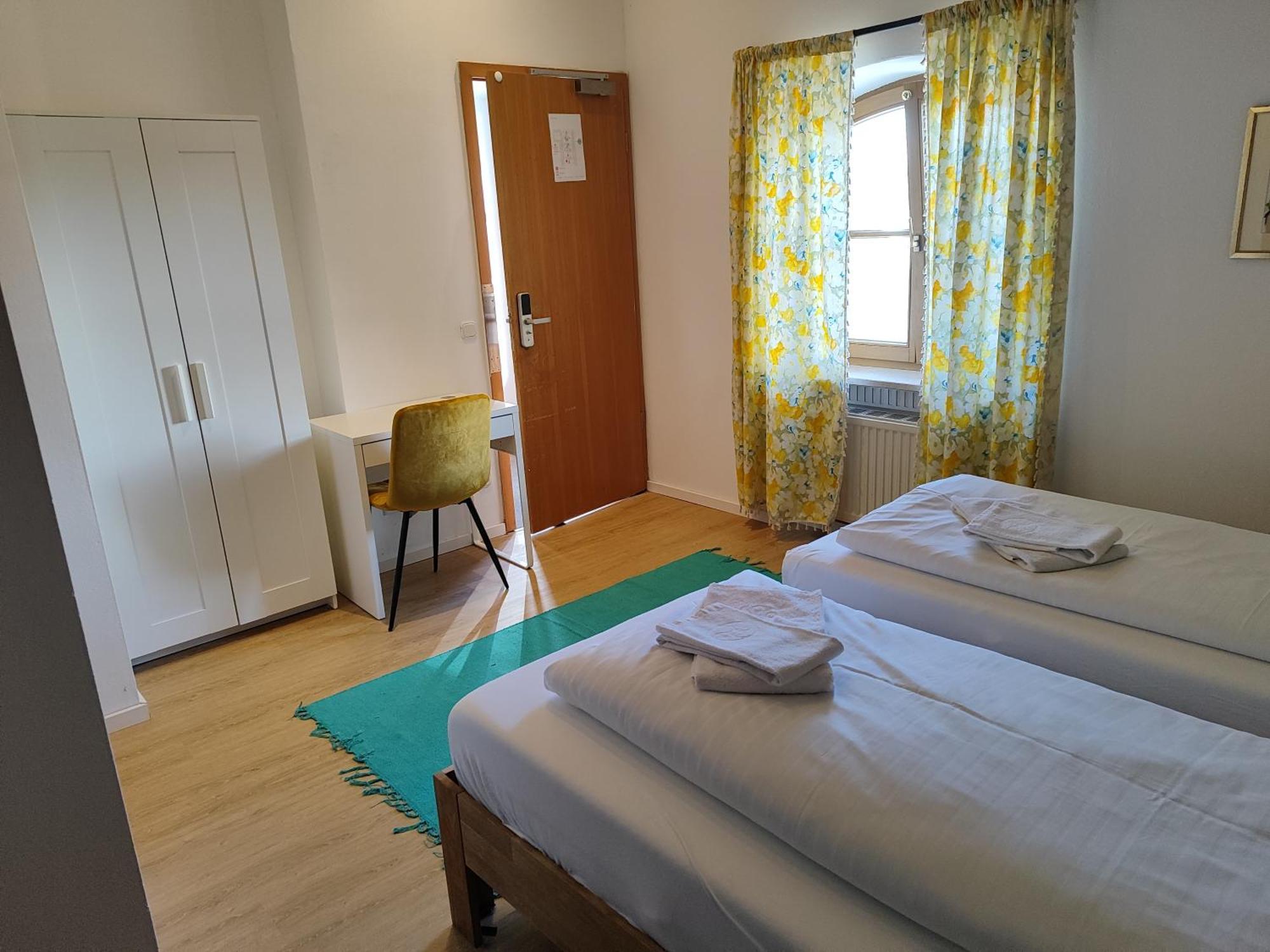 Estelada Boarding Houses Zorneding Buitenkant foto